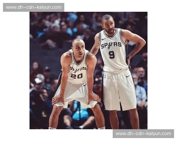 德州德比的燃情篇章：小牛与马刺第三场，谁将主宰这片篮球圣地？